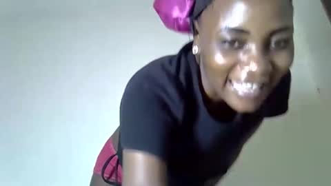 Snapshot of ebonycutegal4 chatting on April 22, 5:36 pm MELLEN online show from April 22, 5:36 pm