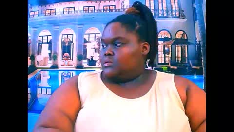 Snapshot of ebonyhotbuns4u2luv chatting on April 23, 12:29 pm ebonyhotbuns4u2luv online show from April 23, 12:29 pm