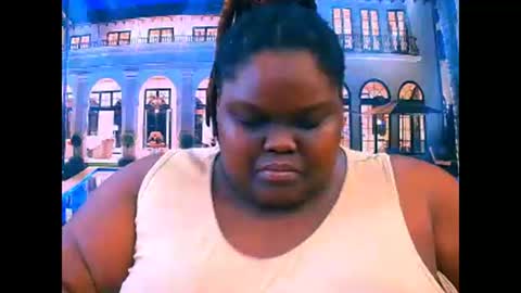 Snapshot of ebonyhotbuns4u2luv chatting on April 28, 5:12 am ebonyhotbuns4u2luv online show from April 28, 5:12 am