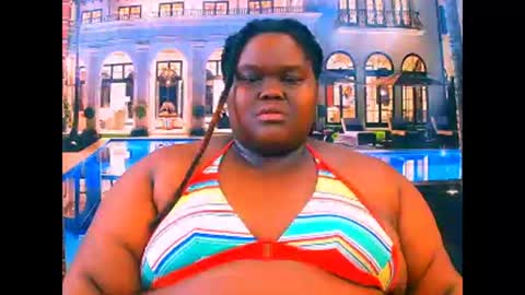 Snapshot of ebonyhotbuns4u2luv chatting on May 6, 6:52 am ebonyhotbuns4u2luv online show from May 6, 6:52 am