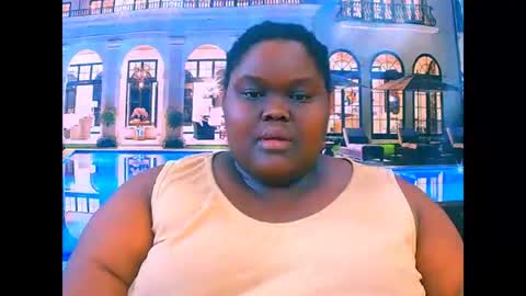 Snapshot of ebonyhotbuns4u2luv chatting on May 16, 8:33 am ebonyhotbuns4u2luv online show from May 16, 8:33 am