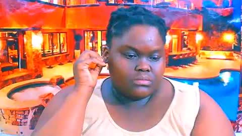 Snapshot of ebonyhotbuns4u2luv chatting on July 8, 7:46 am ebonyhotbuns4u2luv online show from July 8, 7:46 am