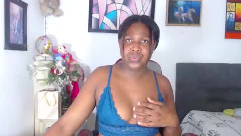 Snapshot of ebonyjdore chatting on December 30, 12:32 am rosmary online show from December 30, 12:32 am