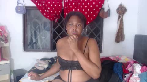 Snapshot of ebonyjdore chatting on February 10, 3:24 am rosmary online show from February 10, 3:24 am