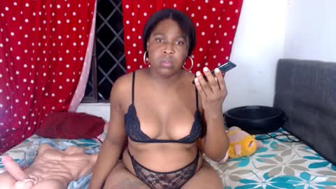 Snapshot of ebonyjdore chatting on March 9, 2:29 am rosmary online show from March 9, 2:29 am