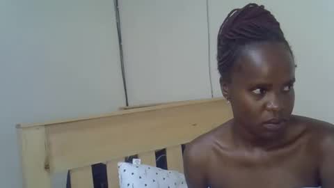 Snapshot of ebonyluxe12 chatting on April 4, 12:02 pm Ebony Luxe online show from April 4, 12:02 pm