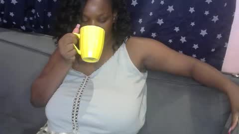 Snapshot of ebonymayahh chatting on April 23, 8:24 am ebonymayahh online show from April 23, 8:24 am