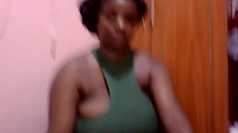 Snapshot of ebonymayahh chatting on July 4, 7:03 am ebonymayahh online show from July 4, 7:03 am