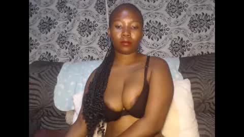 Snapshot of ebonymilf1 chatting on November 29, 1:52 am Tee online show from November 29, 1:52 am