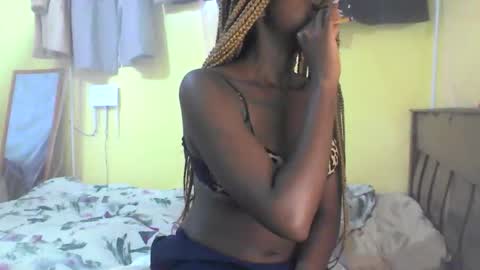 Ebonymuse2 online show from April 10, 8:08 am