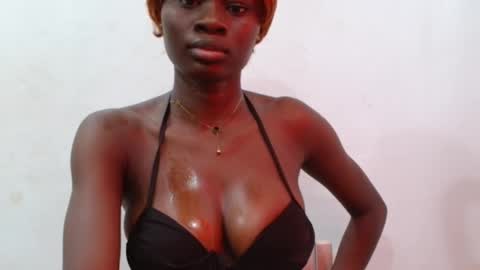 queen online show from March 8, 6:12 pm