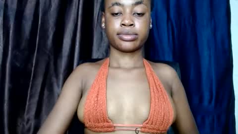 Snapshot of ebonypussy_xx chatting on October 10, 4:17 pm ebonypussy_xx online show from October 10, 4:17 pm