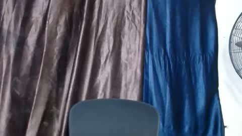 Snapshot of ebonypussy_xx chatting on October 20, 3:01 pm ebonypussy_xx online show from October 20, 3:01 pm