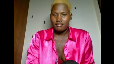 Snapshot of ebonypussylick chatting on June 10, 9:14 pm ebonypussylick online show from June 10, 9:14 pm