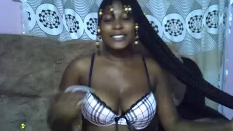 Snapshot of ebonysk chatting on May 13, 10:49 pm pretty online show from May 13, 10:49 pm