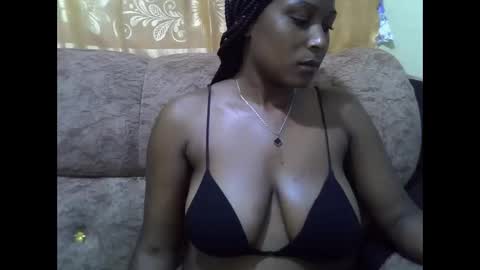 Snapshot of ebonysk chatting on June 9, 10:32 pm pretty online show from June 9, 10:32 pm
