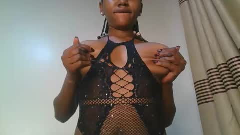 Snapshot of ebonyslut09 chatting on April 23, 1:18 am ebonyslut09 online show from April 23, 1:18 am