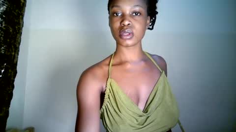 Snapshot of ebonytanqueen chatting on June 11, 8:51 pm ebonytanqueen online show from June 11, 8:51 pm