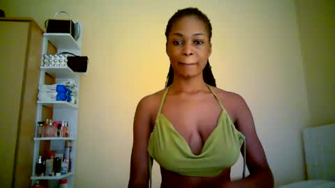 Snapshot of ebonytanqueen chatting on July 29, 11:58 pm ebonytanqueen online show from July 29, 11:58 pm