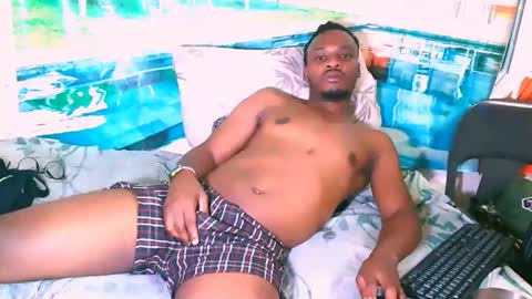 ebonytiger69 online show from November 28, 1:19 am