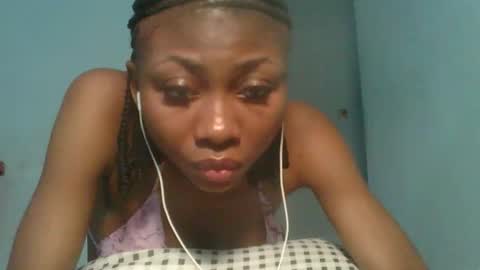 Snapshot of ebonyxxbabe chatting on October 10, 8:24 am ebonyxxbabe online show from October 10, 8:24 am