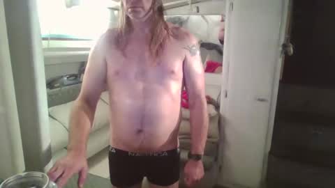 Snapshot of ecko6romeo chatting on December 13, 9:35 am Tim online show from December 13, 9:35 am