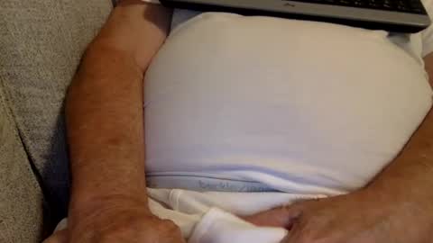 Snapshot of ed26969 chatting on July 7, 12:35 am ed26969 online show from July 7, 12:35 am