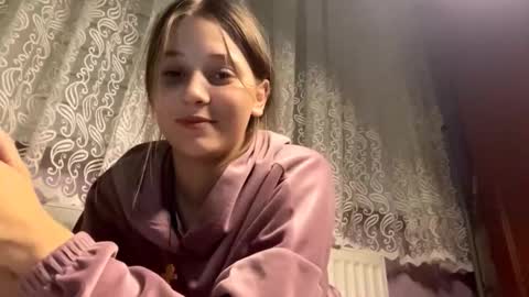 Snapshot of edafudge chatting on October 18, 7:47 pm Kaith online show from October 18, 7:47 pm