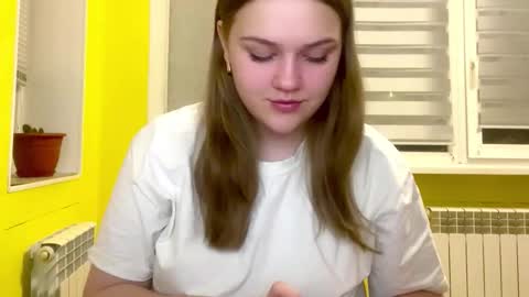 Mia online show from February 21, 2:40 pm