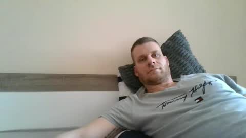 edd402901 online show from April 4, 1:19 pm