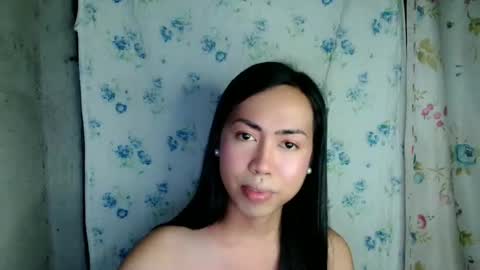 eddfox001 online show from April 17, 1:03 pm