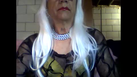 Snapshot of eddie595959 chatting on January 1, 11:05 am eddie595959 online show from January 1, 11:05 am