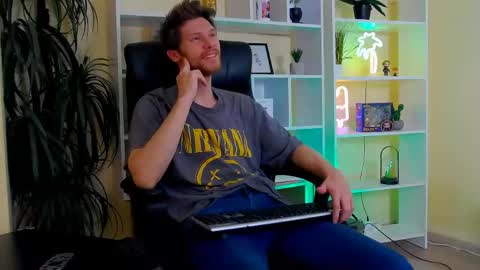 Snapshot of eddie_baker chatting on May 9, 1:33 am eddie_baker online show from May 9, 1:33 am