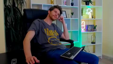 Snapshot of eddie_baker chatting on May 15, 9:55 pm eddie_baker online show from May 15, 9:55 pm