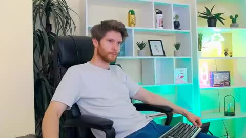 Snapshot of eddie_baker chatting on June 3, 12:41 pm eddie_baker online show from June 3, 12:41 pm