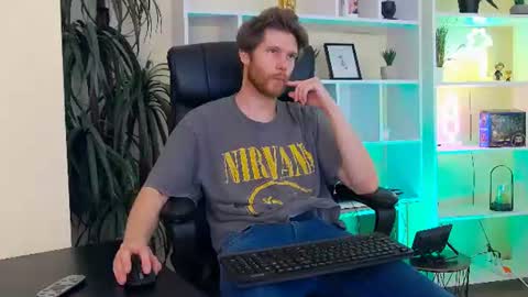 Snapshot of eddie_baker chatting on June 8, 10:32 pm eddie_baker online show from June 8, 10:32 pm