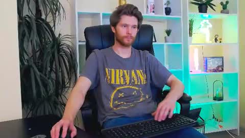 Snapshot of eddie_baker chatting on June 12, 1:37 am eddie_baker online show from June 12, 1:37 am