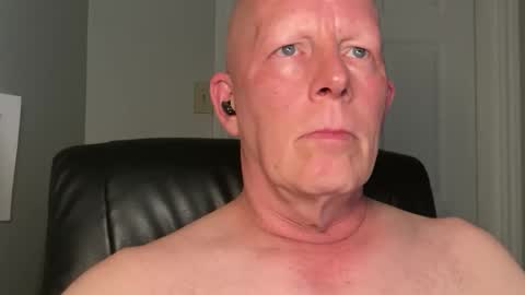 Snapshot of eddygl1968 chatting on September 15, 2:11 am Eddy online show from September 15, 2:11 am