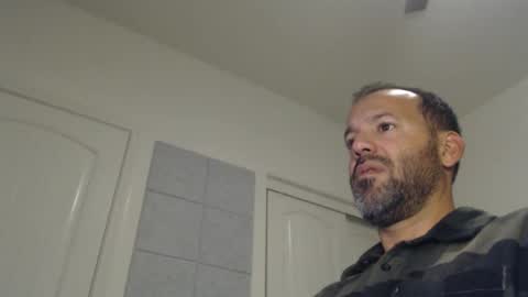 Snapshot of edge_masters chatting on December 25, 2:25 am EdgeM online show from December 25, 2:25 am