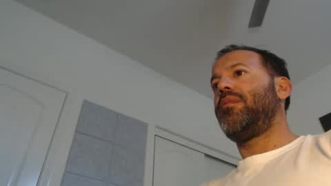 Snapshot of edge_masters chatting on February 22, 12:38 am EdgeM online show from February 22, 12:38 am