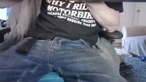 Snapshot of edged_biker chatting on January 18, 3:05 pm edged biker online show from January 18, 3:05 pm