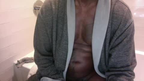 Snapshot of edgingdaddy chatting on June 24, 8:19 pm Dad online show from June 24, 8:19 pm