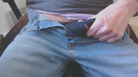 Snapshot of edick000 chatting on February 17, 7:53 pm edick000 online show from February 17, 7:53 pm