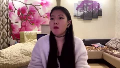 Eri online show from March 9, 7:07 pm