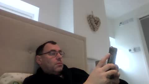 Snapshot of edinandy77 chatting on December 18, 10:21 am edinandy77 online show from December 18, 10:21 am