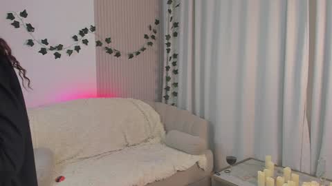 Snapshot of edithgalpin chatting on January 17, 3:23 am Lisa online show from January 17, 3:23 am