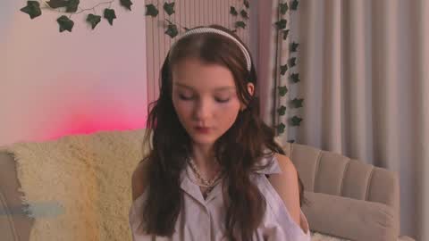 Snapshot of edithgalpin chatting on February 1, 12:07 am Lisa online show from February 1, 12:07 am