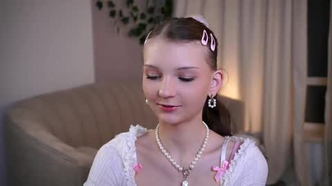 Lisa  online show from April 18, 10:54 pm