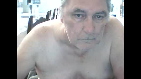Snapshot of edje59a chatting on February 26, 8:02 am Eddy online show from February 26, 8:02 am