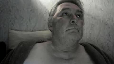 Snapshot of edje59a chatting on May 5, 11:13 pm Eddy online show from May 5, 11:13 pm